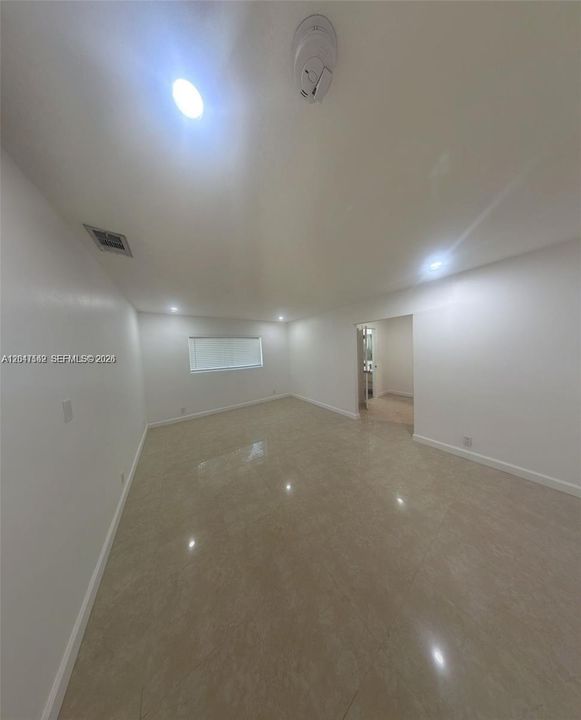 For Rent: $6,200 (4 beds, 3 baths, 4510 Square Feet)