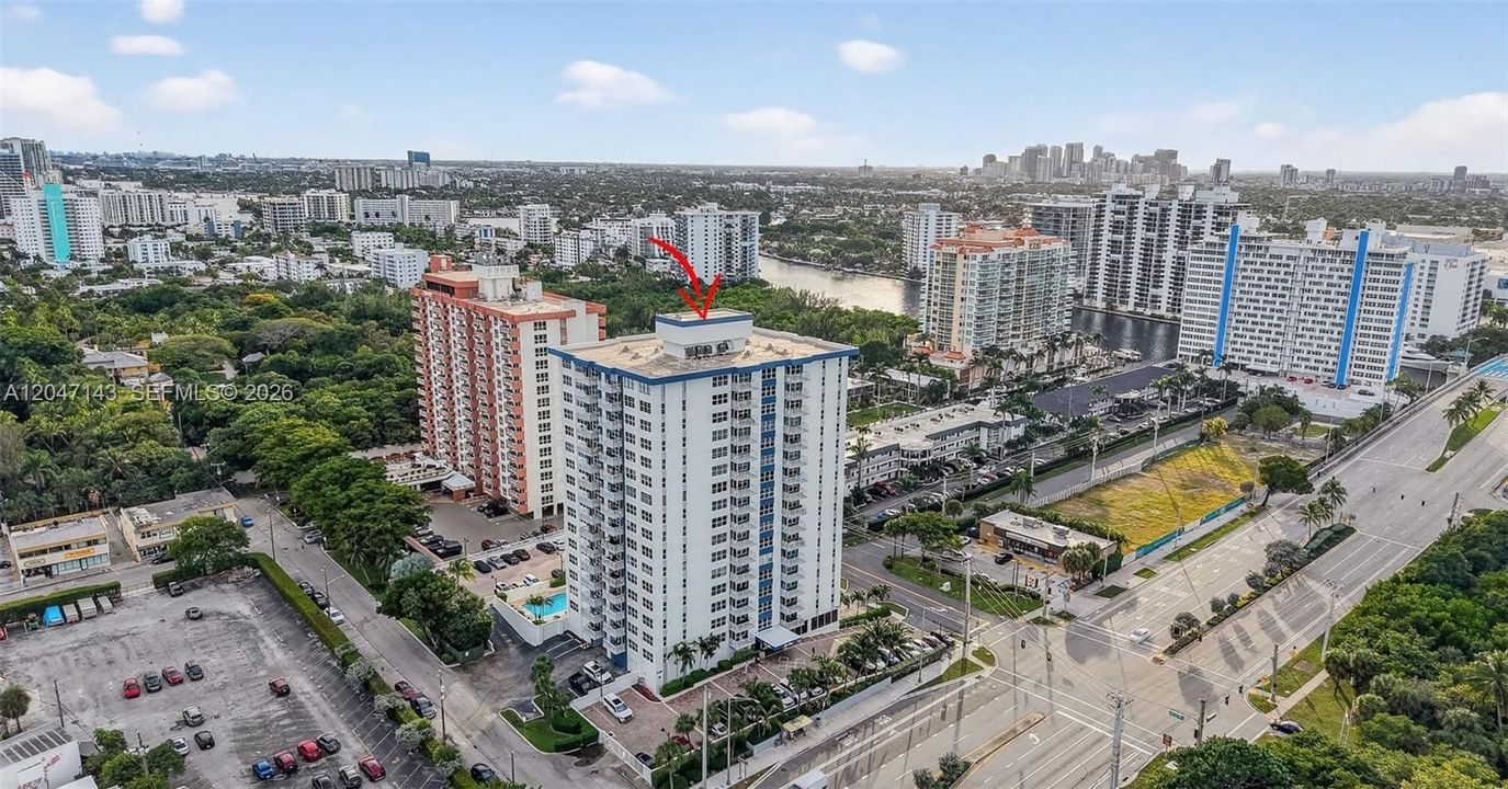 待售: $729,999 (2 贝兹, 2 浴室, 1202 平方英尺)