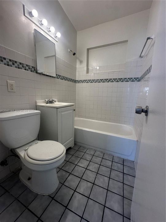 En Renta: $2,700 (4 camas, 2 baños, 1384 Pies cuadrados)