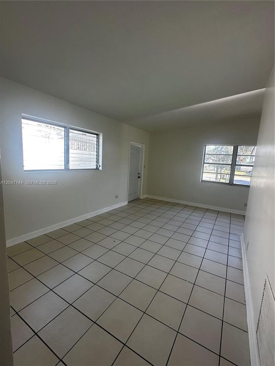 En Renta: $2,700 (4 camas, 2 baños, 1384 Pies cuadrados)