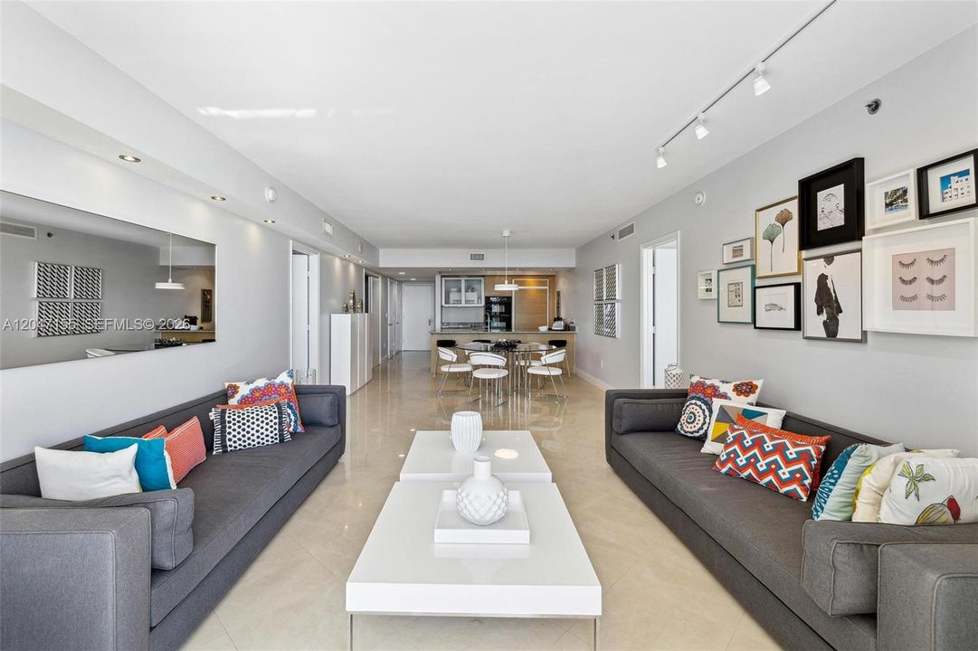 En Venta: $1,525,000 (3 camas, 3 baños, 1733 Pies cuadrados)