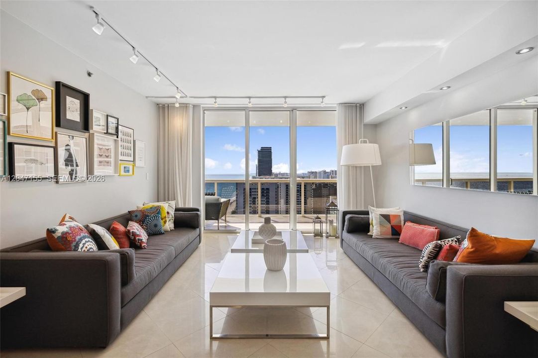 En Venta: $1,525,000 (3 camas, 3 baños, 1733 Pies cuadrados)