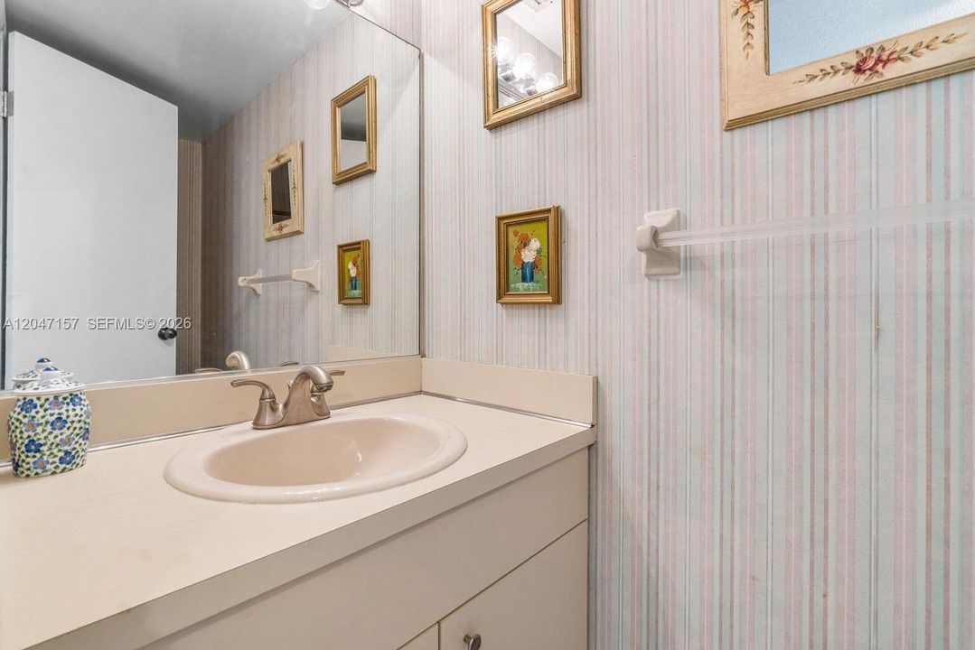 В аренду: $3,800 (2 спален, 2 ванн, 1355 Квадратных фут)