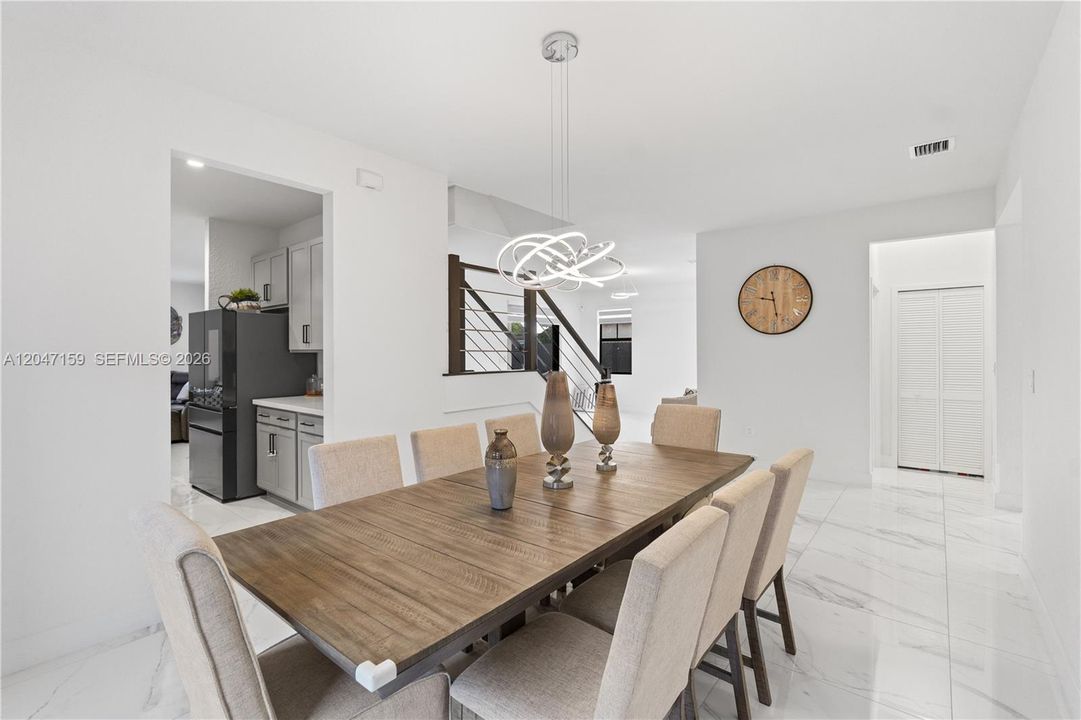 For Rent: $6,000 (5 beds, 5 baths, 3716 Square Feet)