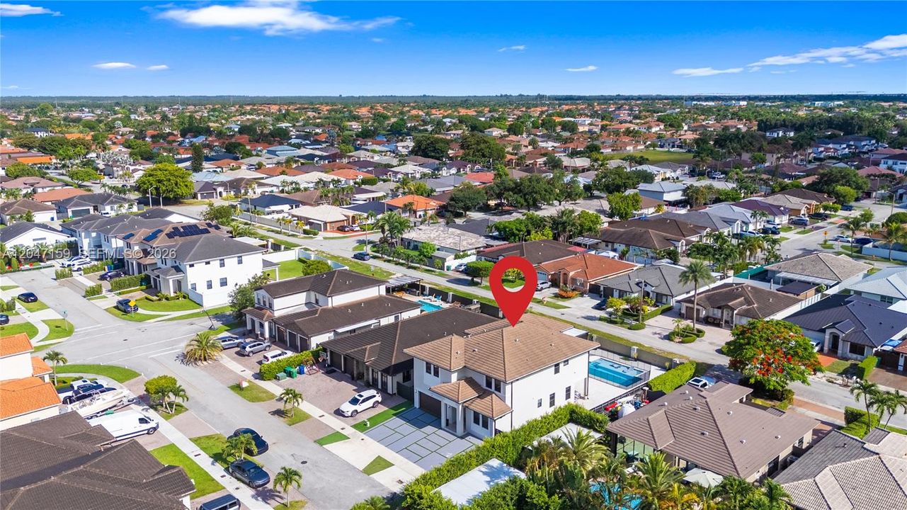 For Rent: $6,000 (5 beds, 5 baths, 3716 Square Feet)