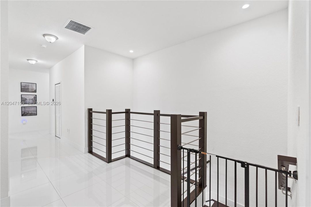 For Rent: $6,000 (5 beds, 5 baths, 3716 Square Feet)
