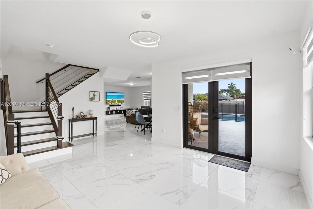 For Rent: $6,000 (5 beds, 5 baths, 3716 Square Feet)