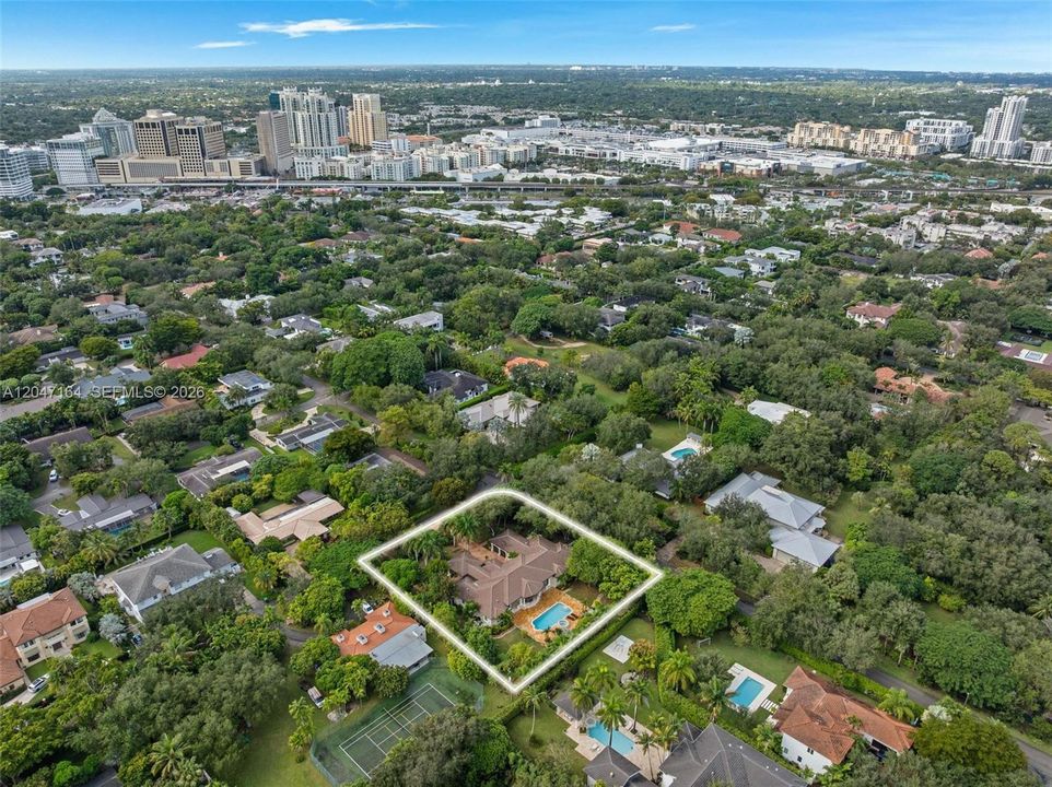 В аренду: $25,880 (5 спален, 4 ванн, 4838 Квадратных фут)