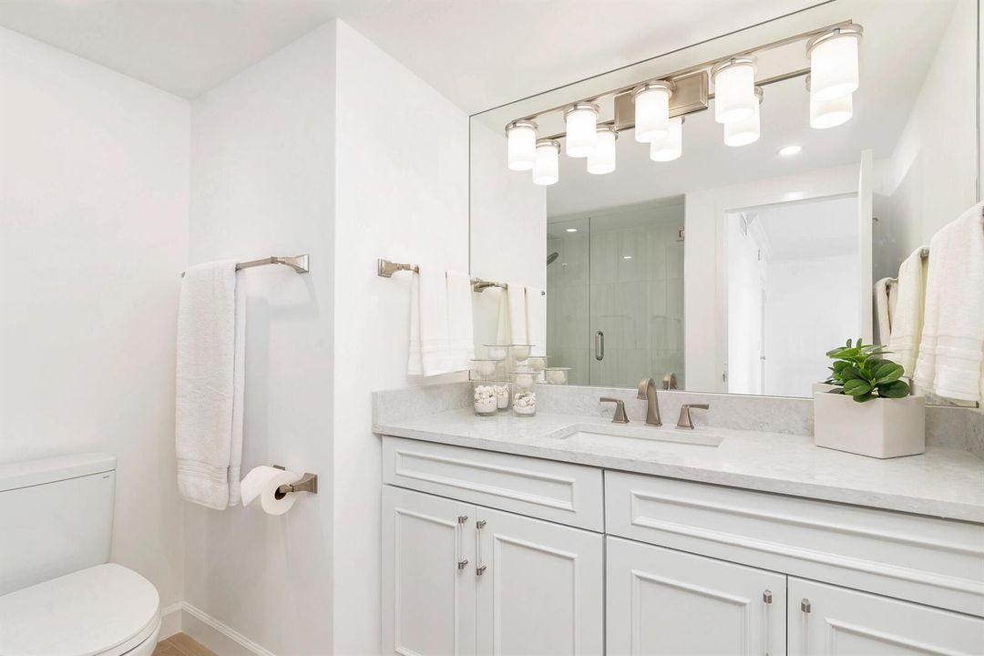 354 Chilean Ave 6C Primary Bath