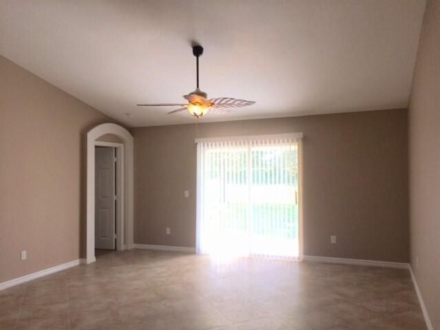 3832 Hale full LR