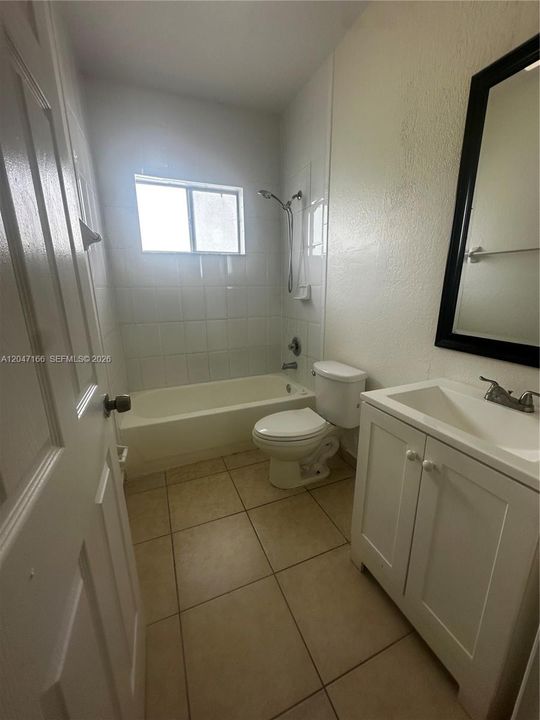 En Renta: $2,700 (4 camas, 3 baños, 1604 Pies cuadrados)