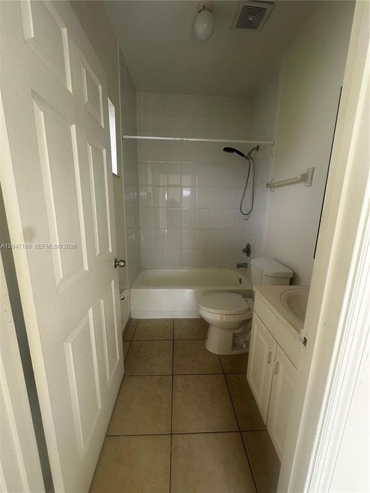 En Renta: $2,700 (4 camas, 3 baños, 1604 Pies cuadrados)
