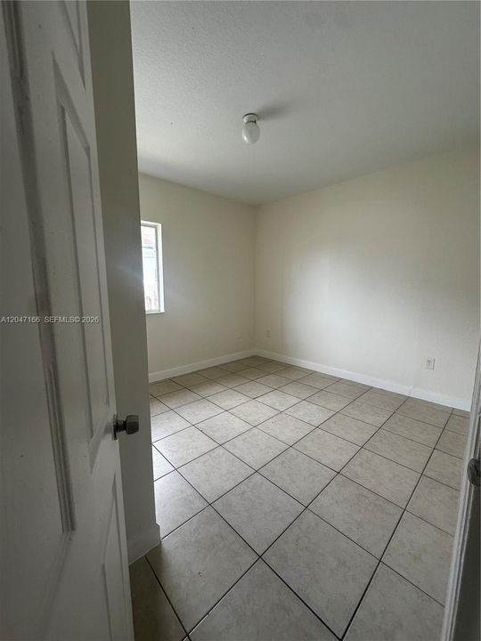 En Renta: $2,700 (4 camas, 3 baños, 1604 Pies cuadrados)