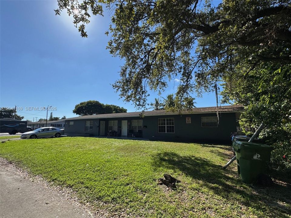 For Sale: $799,999 (0 beds, 0 baths, 2525 Square Feet)