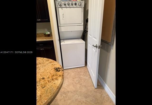 В аренду: $2,200 (1 спален, 1 ванн, 600 Квадратных фут)