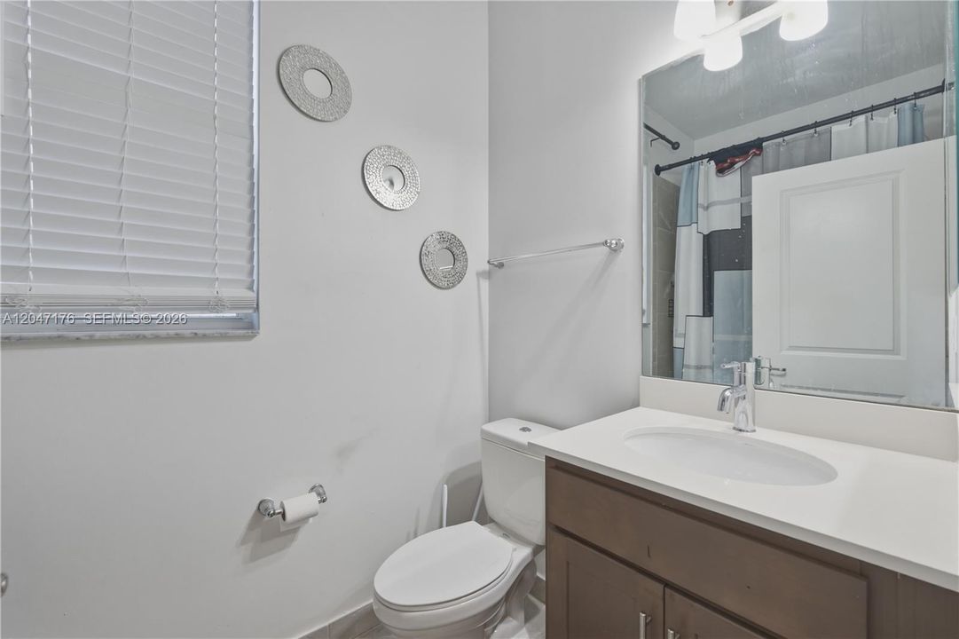 For Sale: $525,000 (4 beds, 2 baths, 1869 Square Feet)