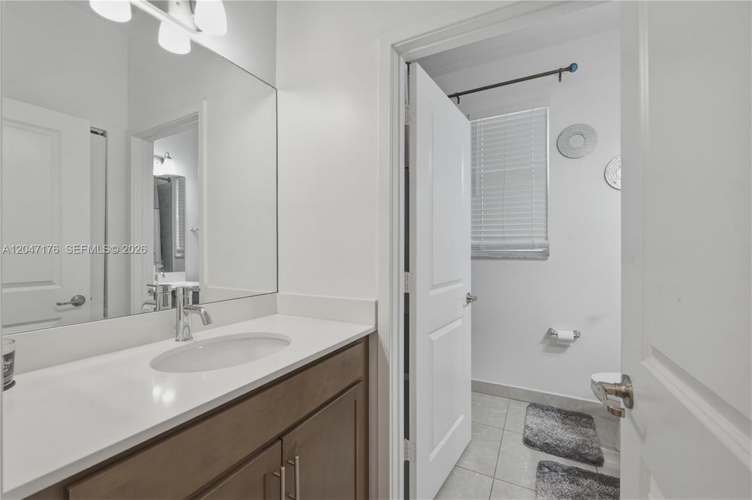 For Sale: $525,000 (4 beds, 2 baths, 1869 Square Feet)