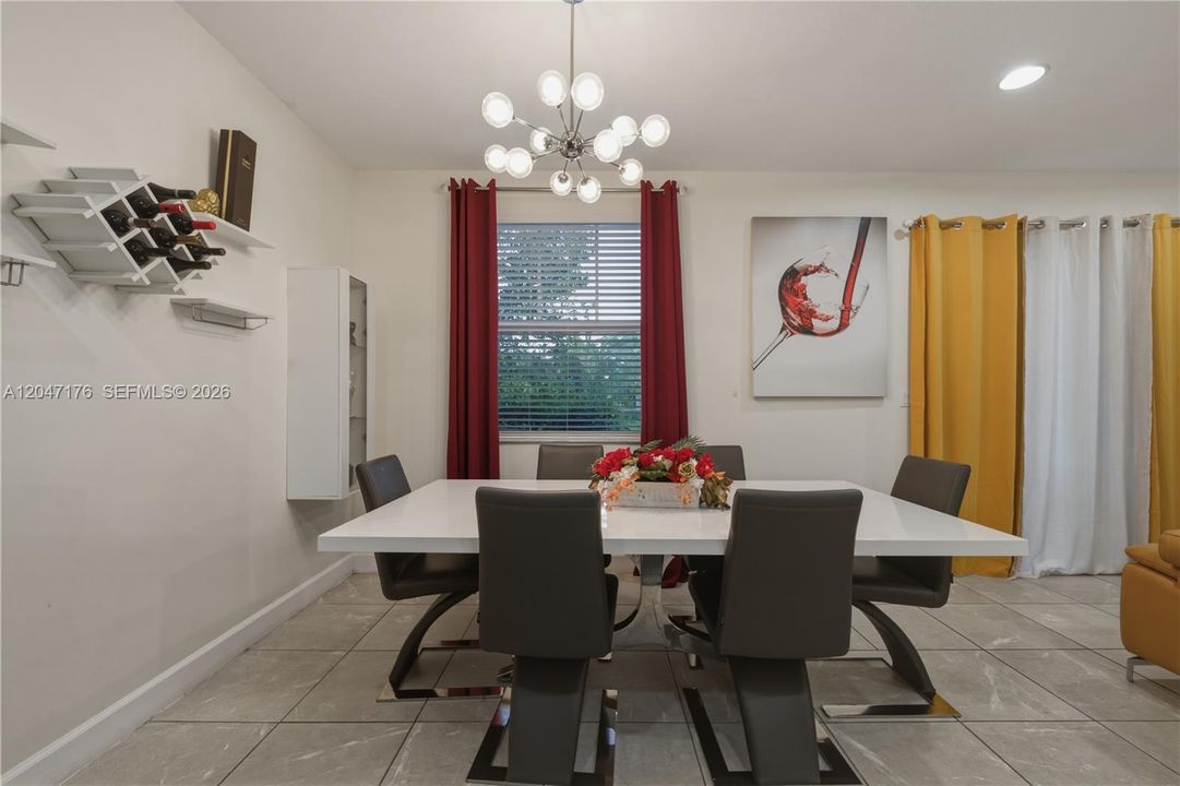 For Sale: $525,000 (4 beds, 2 baths, 1869 Square Feet)