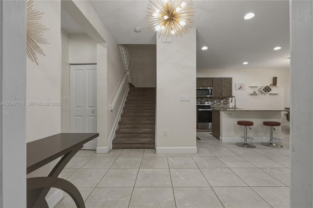For Sale: $525,000 (4 beds, 2 baths, 1869 Square Feet)