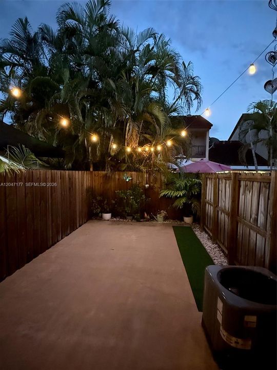 For Sale: $395,000 (2 beds, 1 baths, 962 Square Feet)