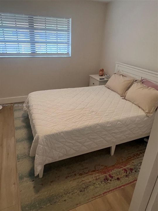 For Sale: $395,000 (2 beds, 1 baths, 962 Square Feet)