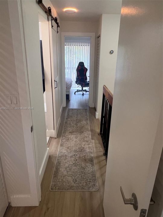 For Sale: $395,000 (2 beds, 1 baths, 962 Square Feet)