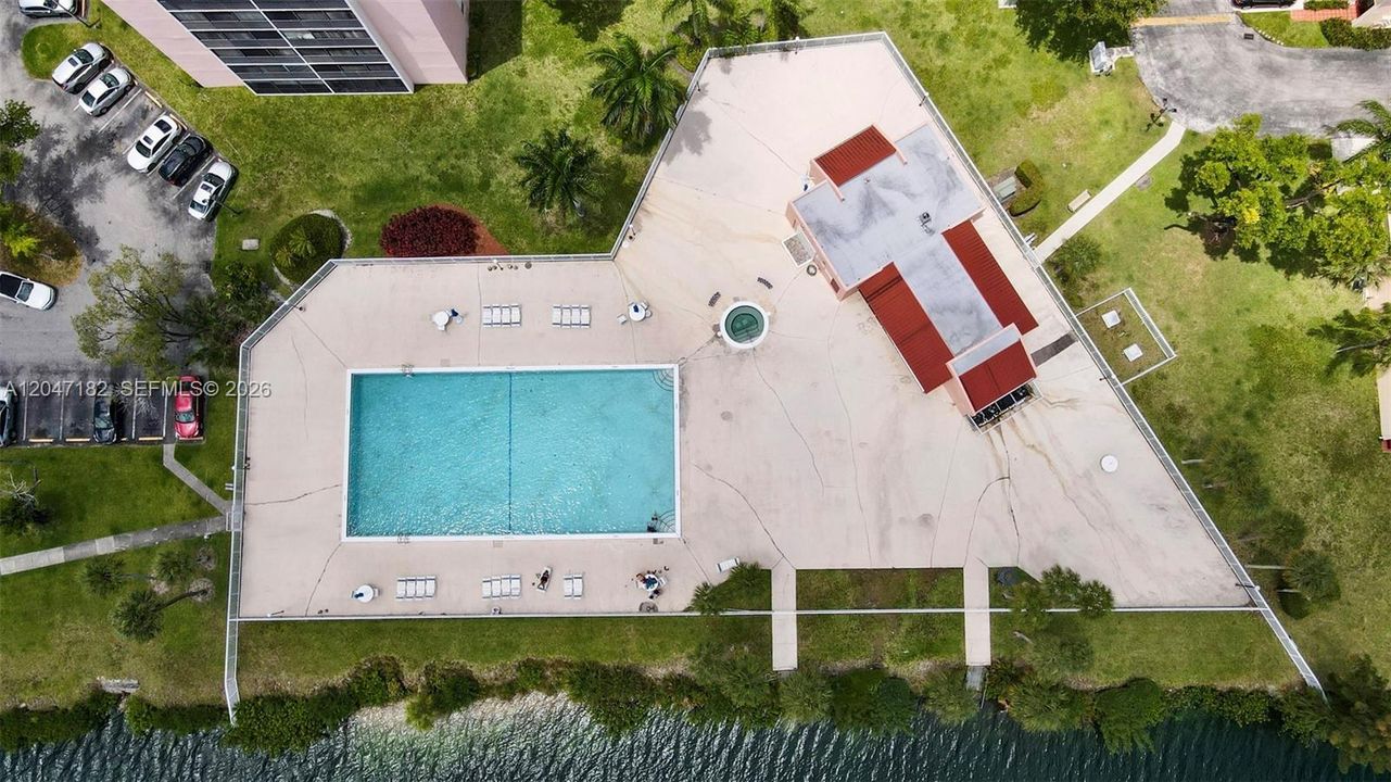 В аренду: $2,400 (2 спален, 2 ванн, 1586 Квадратных фут)