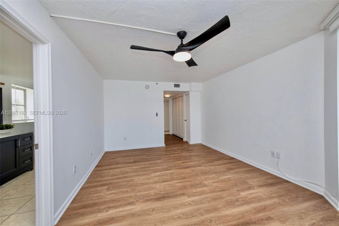 В аренду: $2,400 (2 спален, 2 ванн, 1586 Квадратных фут)