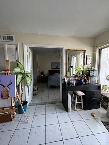 For Sale: $230,000 (1 beds, 1 baths, 648 Square Feet)