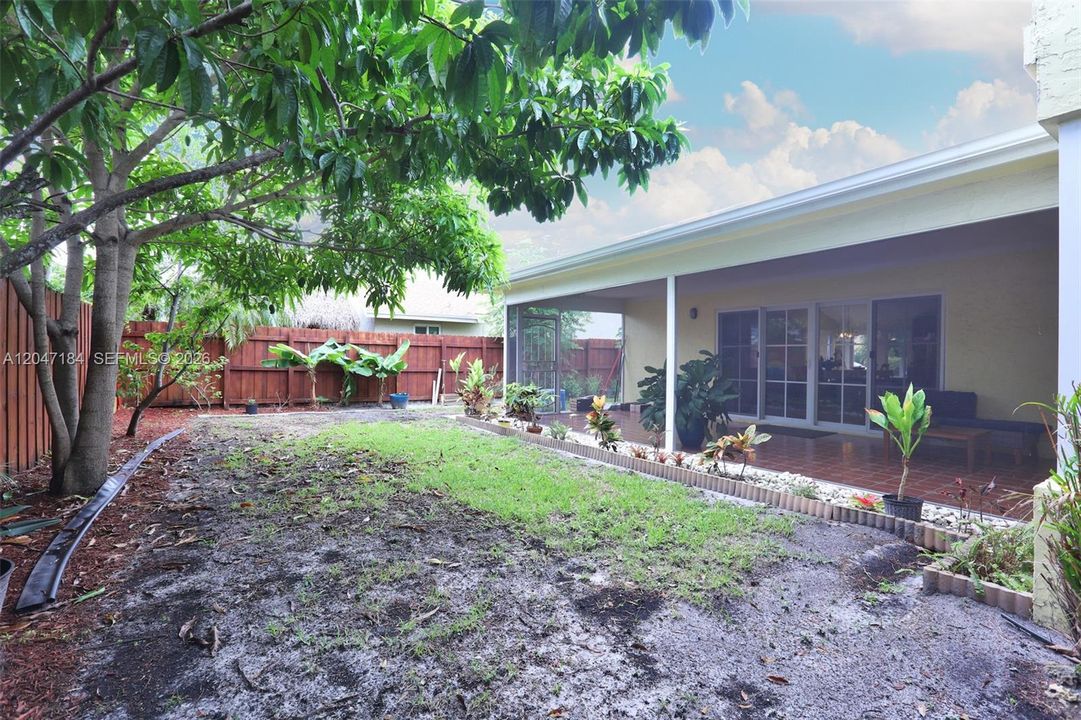 For Sale: $530,000 (3 beds, 2 baths, 1860 Square Feet)