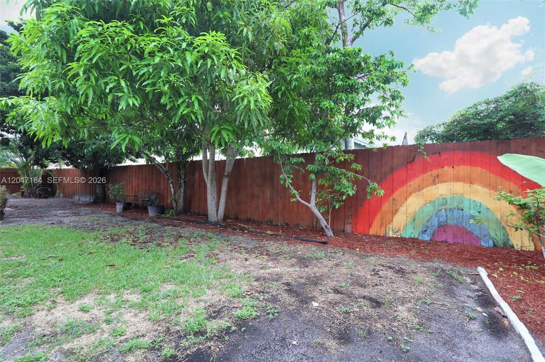 For Sale: $530,000 (3 beds, 2 baths, 1860 Square Feet)