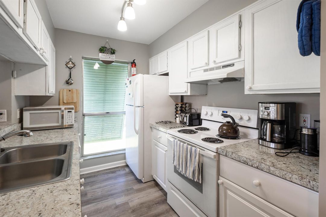 15-Kitchen
