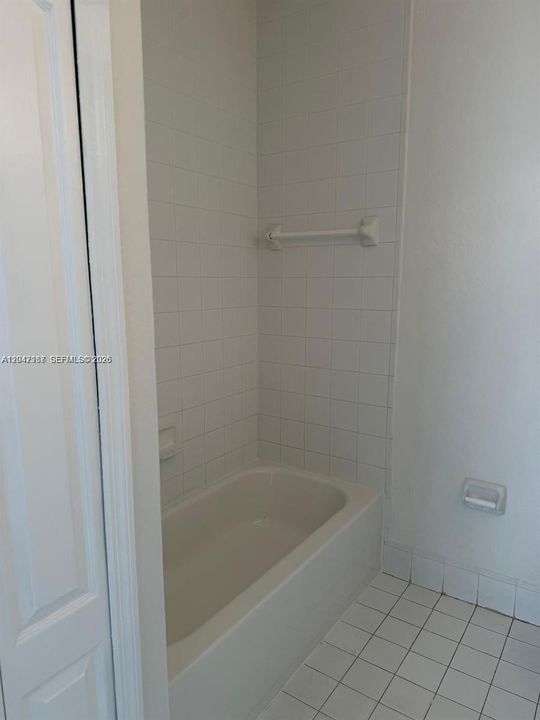 В аренду: $1,900 (3 спален, 2 ванн, 1060 Квадратных фут)