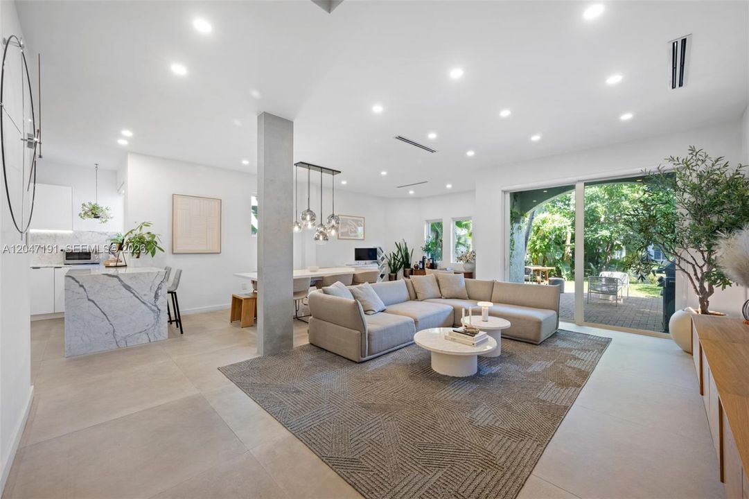 For Sale: $1,399,000 (3 beds, 2 baths, 2038 Square Feet)
