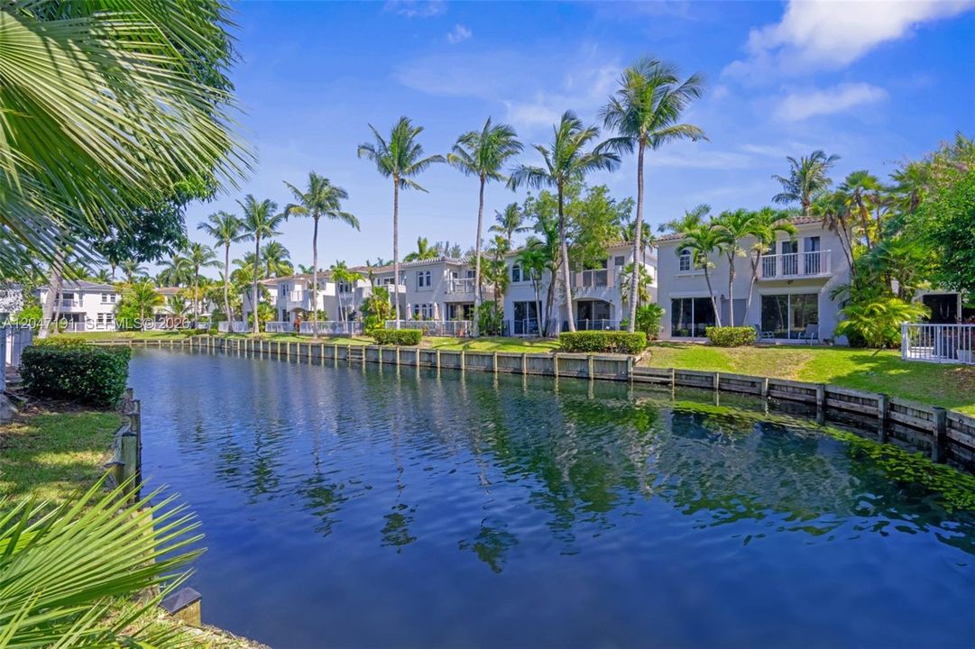 For Sale: $1,399,000 (3 beds, 2 baths, 2038 Square Feet)