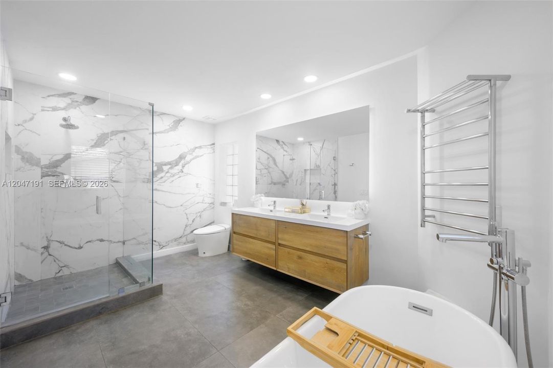For Sale: $1,399,000 (3 beds, 2 baths, 2038 Square Feet)