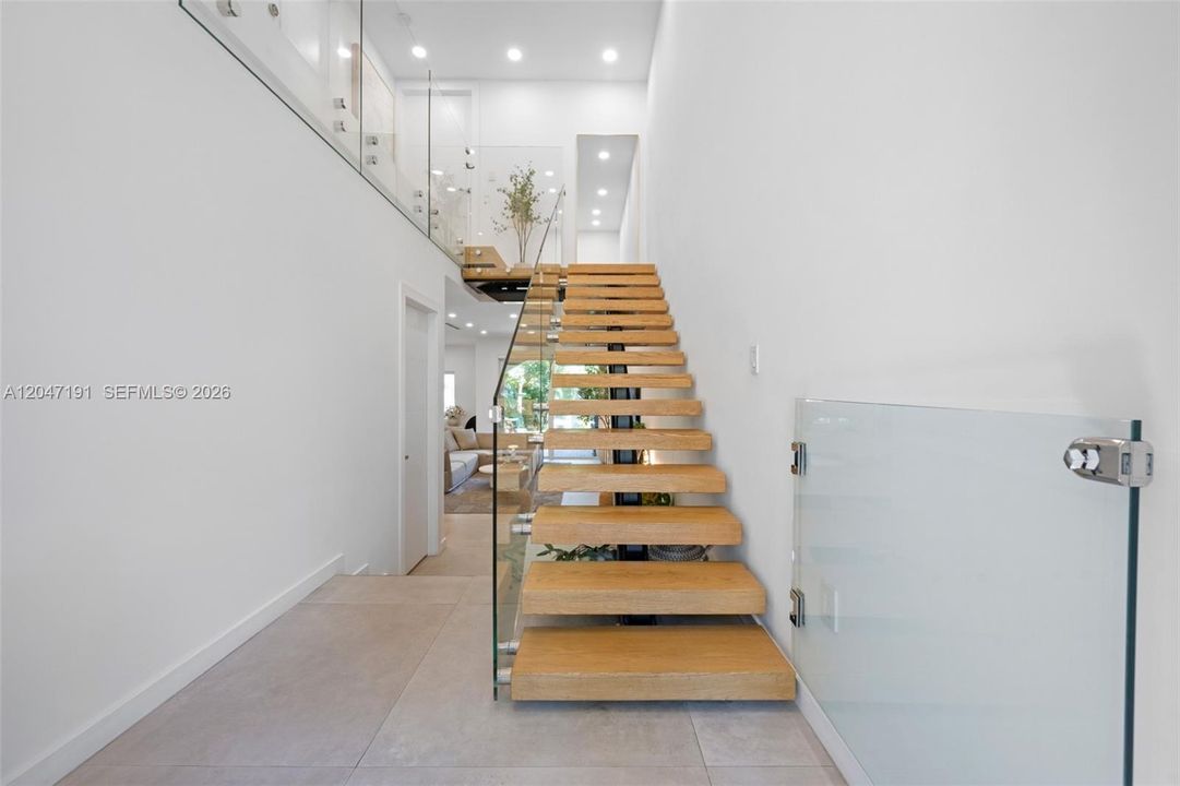 For Sale: $1,399,000 (3 beds, 2 baths, 2038 Square Feet)