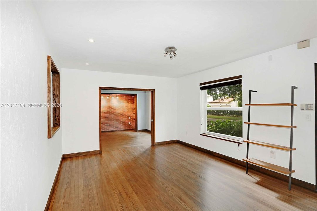 For Rent: $6,700 (3 beds, 2 baths, 1475 Square Feet)