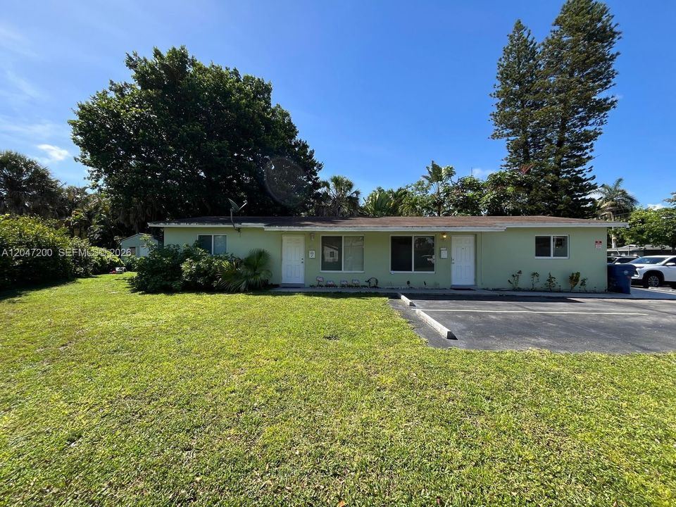For Rent: $2,000 (2 beds, 1 baths, 1732 Square Feet)