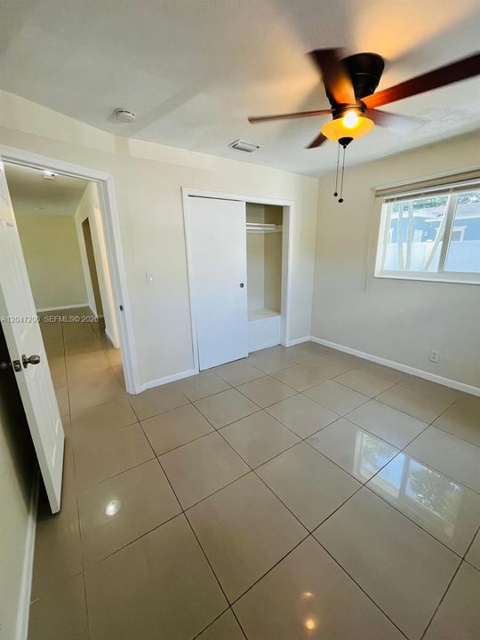 For Rent: $2,000 (2 beds, 1 baths, 1732 Square Feet)