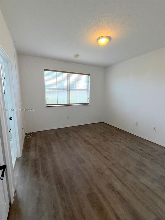 В аренду: $3,000 (2 спален, 2 ванн, 1050 Квадратных фут)