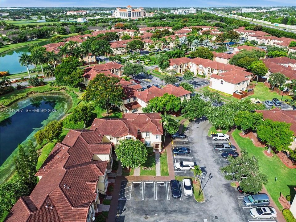 For Sale: $247,000 (2 beds, 2 baths, 1069 Square Feet)