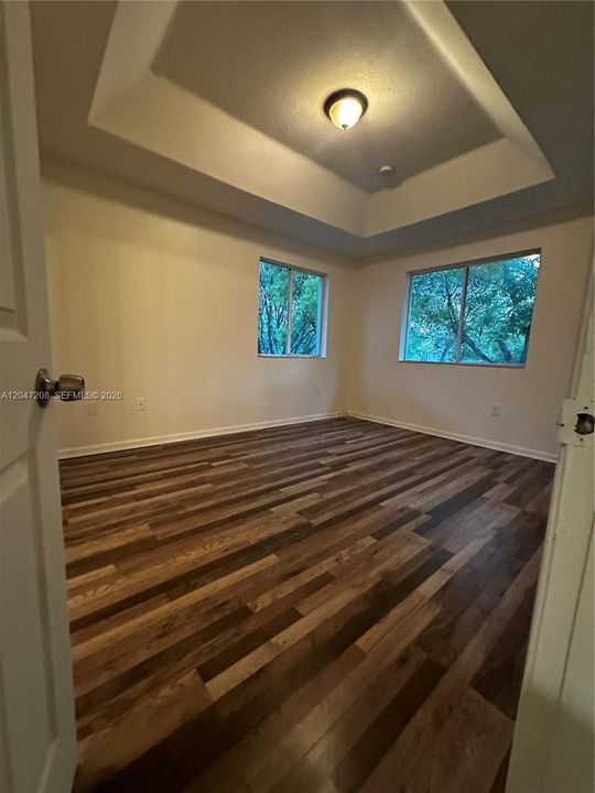 В аренду: $2,300 (4 спален, 3 ванн, 1423 Квадратных фут)