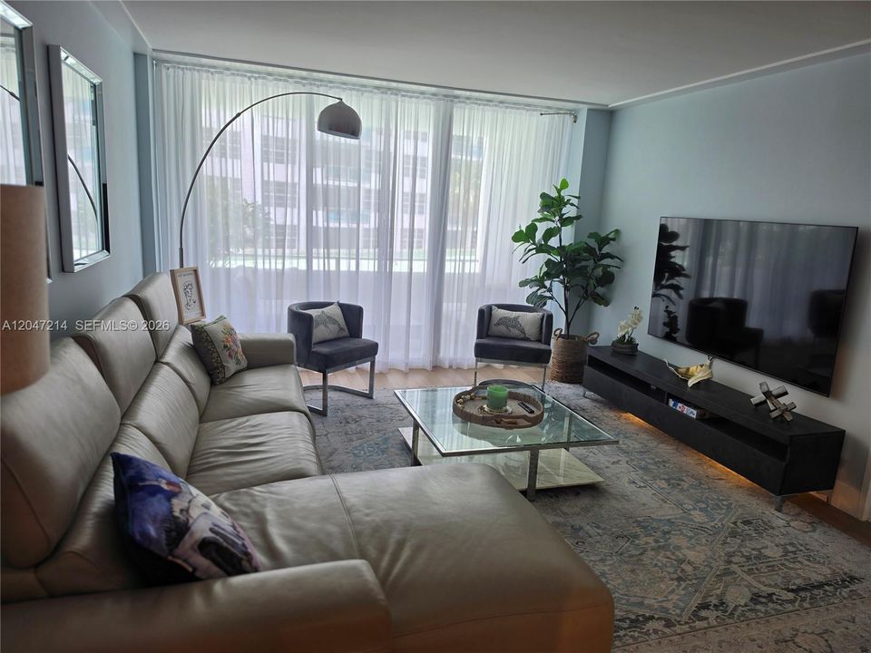 В аренду: $3,900 (2 спален, 2 ванн, 1000 Квадратных фут)
