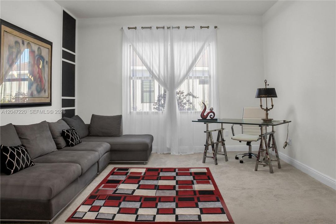 En Venta: $975,000 (3 camas, 3 baños, 2975 Pies cuadrados)