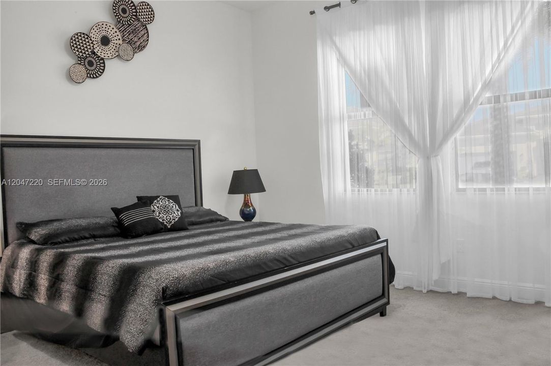 En Venta: $975,000 (3 camas, 3 baños, 2975 Pies cuadrados)