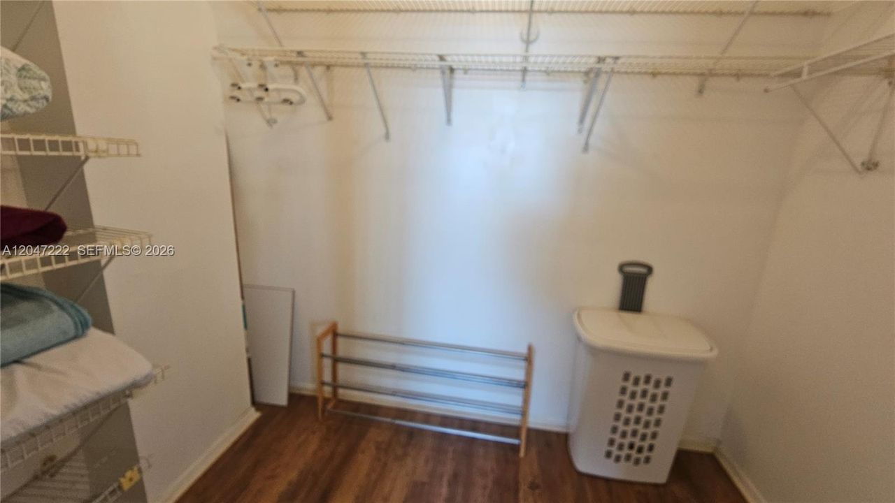 В аренду: $2,000 (1 спален, 1 ванн, 875 Квадратных фут)