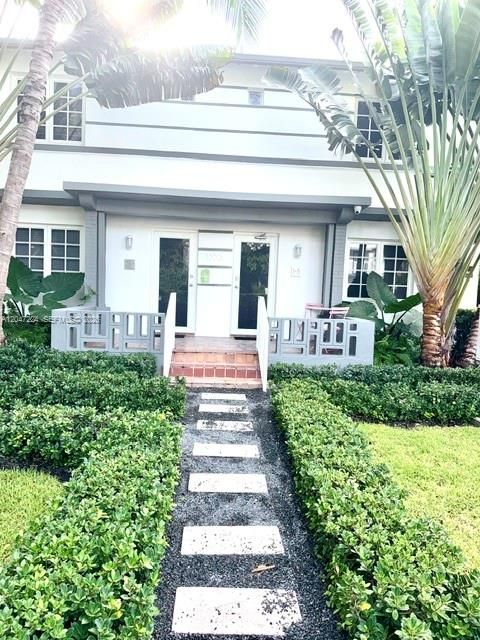 For Rent: $2,400 (1 beds, 1 baths, 6808 Square Feet)