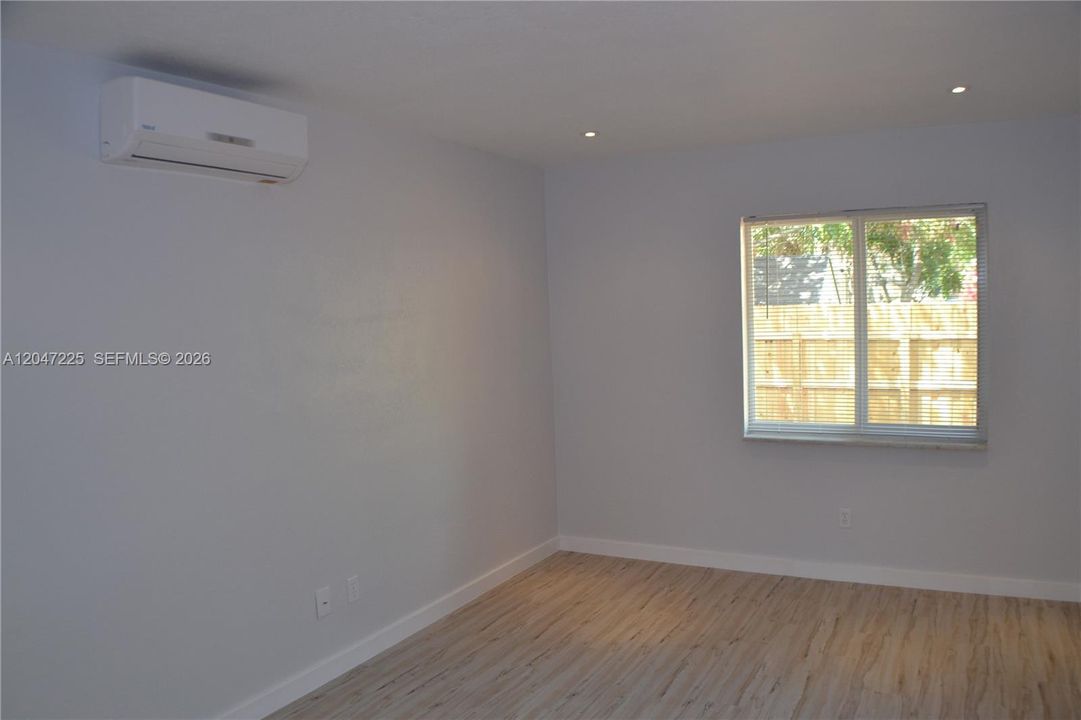 В аренду: $1,650 (1 спален, 1 ванн, 750 Квадратных фут)