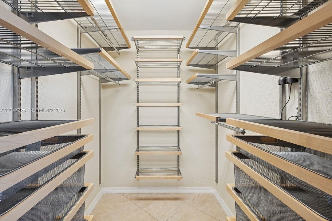 Walk-in closet